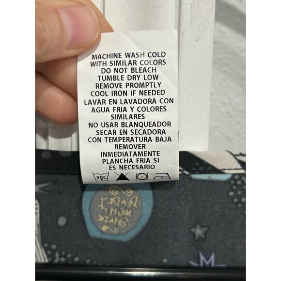 Disney NWT Nightmare Before Christmas Scrub Top SZ XXL - Picture 7 of 10